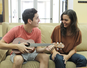 Changing their tune: SU community shares "American Idol" stories