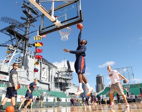 Breezy conditions wreak havoc on Syracuse's practice for Battle on the Midway