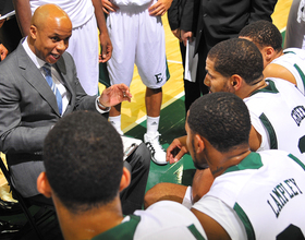 Staying close: EMU head coach Murphy builds career around ties with players, coaches