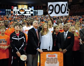 900 AND COUNTING: Boeheim becomes 3rd coach in Division-I history to reach milestone win total with Syracuse's win over Detroit