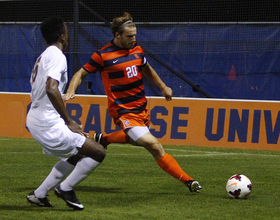 Makowski provides steady presence for Syracuse through tumultuous ACC start