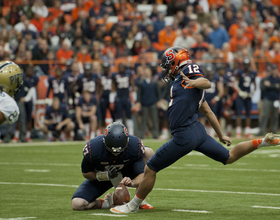 Blocked extra point, missed field goal cost Syracuse against Pittsburgh