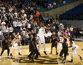 Ndiaye adapts to American game, shines as 7-foot-6 freshman at UC Irvine