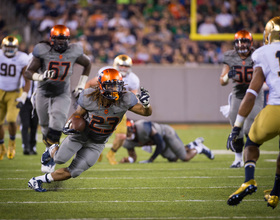 Syracuse rushing attack struggles against highly ranked Notre Dame run defense