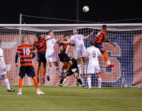 Syracuse misses chances on offense, falls to No. 4 Notre Dame 1-0