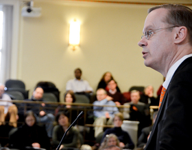 Syverud addresses NCAA sanctions at 1st University Senate meeting since report's release