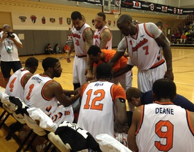 Boeheim's Army pulls out 92-91 OT win in heated matchup with 20th & Olney