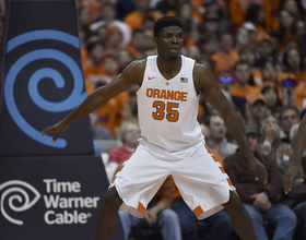 Chinonso Obokoh rises for 4 blocks in Syracuse's 57-47 win over Lehigh