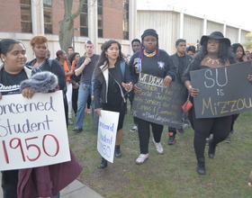 SU students rally in solidarity with University of Missouri protesters