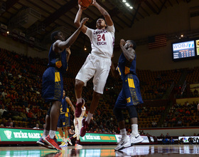 Virginia Tech's Kerry Blackshear Jr. adopts versatile style of play from parents