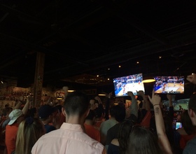 Syracuse University students fill Chuck's Cafe to watch Syracuse men's basketball Elite Eight game