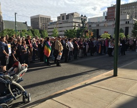 Syracuse community members mourn loss of Orlando shooting victims with candlelight vigil