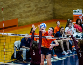 Mackenzie Weaver's versatility an asset for Syracuse volleyball