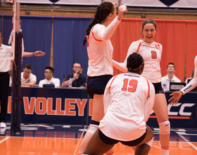 Syracuse volleyball wins unconventional 5-set match against Wake Forest