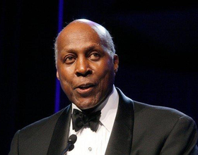 Vernon Jordan will bring civil rights experiences to 2017 commencement speech