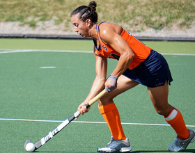 Laura Hurff's 'elite physiology' helps her anchor No. 6 Syracuse's midfield