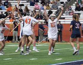 No. 5 Syracuse defeats Oregon, 17-11, as 9 SU players score