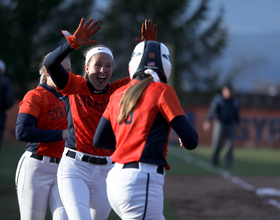 Syracuse walks off in 4-3 win over Louisville