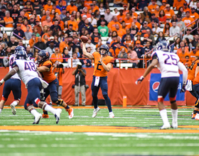 Eric Dungey's heroics lead SU to first 4-0 start since 1991; Syracuse dominates UConn 51-21