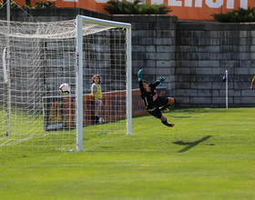 Lysianne Proulx, Syracuse goalkeeper, out for the season with hip injury