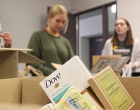 SU athletes, Enactus volunteers give back to community through Operation Soap Dish