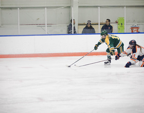 Syracuse blows 3rd period lead to No. 3 Clarkson in 4-3 loss