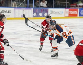 No. 3 Cornell outlasts Syracuse, 4-1, after close 1st period