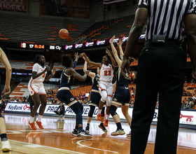 Georgia Tech defense bottles up Syracuse in 82-64 rout