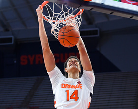 Center Jesse Edwards flashes potential off the bench in SU’s win over Miami