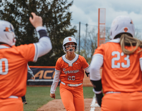 Toni Martin ends slump with 4 RBIs, leads SU to split doubleheader with Clemson