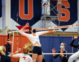 Peyton O’Brien, Abby Casiano step up in Syracuse’s straight-set win