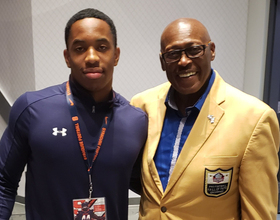 A look back at Sean Tucker’s meeting with former No. 44 Floyd Little