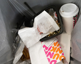 Syracuse University should reduce its use of single-use plastics