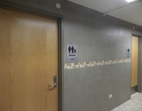 SU needs to switch from communal to gender-inclusive individual bathrooms