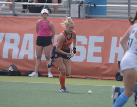 Charlotte De Vries records 2nd hat trick of her career in SU's 3-0 win over Monmouth