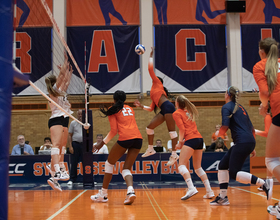 Syracuse falls in 5 sets to Bryant