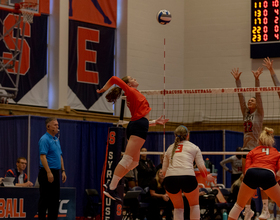 Syracuse loses in straight sets to No. 2 Louisville on record-breaking day for Shemanova