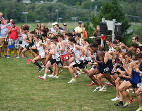 Syracuse finishes out regular season with winning men's, women's runners