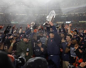 In 2012, SU sent off Doug Marrone with a win over West Virginia at Pinstripe Bowl