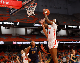 2nd-straight 4th-quarter collapse leaves Syracuse stuck in the middle of the ACC