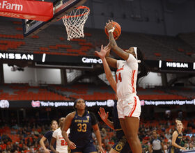 Syracuse's rotating cast of forwards fuels 2nd-chance scoring