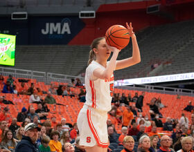 Observations from Syracuse’s win: Woolley’s 1st half, Dyaisha Fair hits milestone