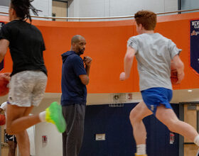 Former SU star Preston Shumpert returns to coach Liverpool JV boys’ basketball