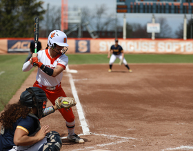 Syracuse splits doubleheader to start Low Country Classic