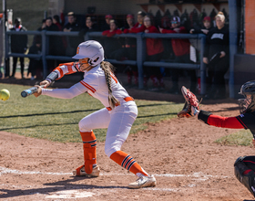 Syracuse's lackluster hitting leads to 2 straight losses to Louisville in doubleheader