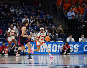 Dyaisha Fair’s 4th quarter heroics lead SU past Arizona 74-69 in 1st round of NCAA Tournament