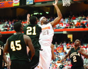 Fight back: After offseason surgery, Onuaku looks to lead Orange frontcourt