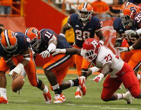 FB : Stellar performance by Orange defense wasted in loss to Rutgers