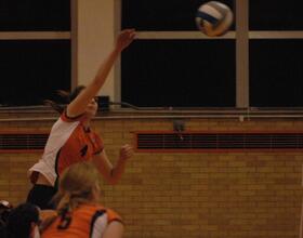 VB : Fisher enjoying standout freshman season for Orange