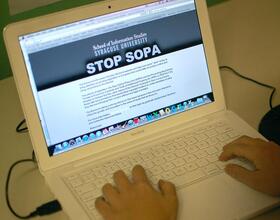 iSchool joins national protest to oppose online piracy bill